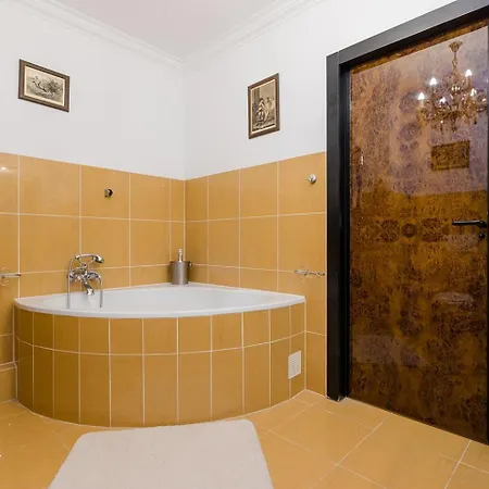 Piekny W Warszawie *