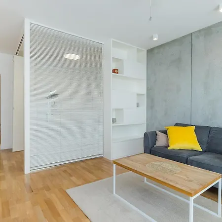 Apartment Piekny W Warszawie *